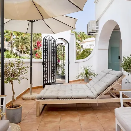 Rabat 2 Oasis Nerja